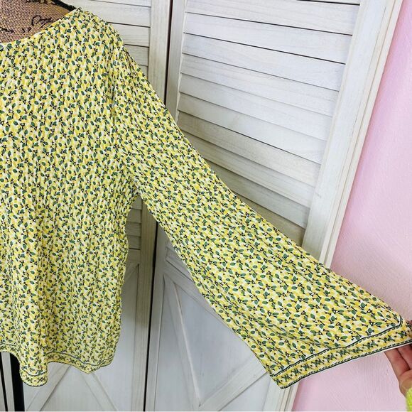 Max Studio Flower Bud Crepe Pleated Blouse Yellow Ivory Large - Picture 9 of 15